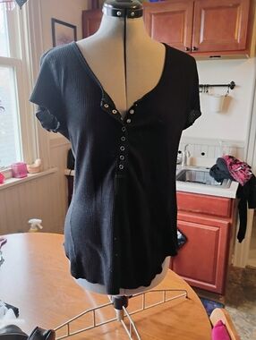 Black Women's Thermal Snap-Front Top